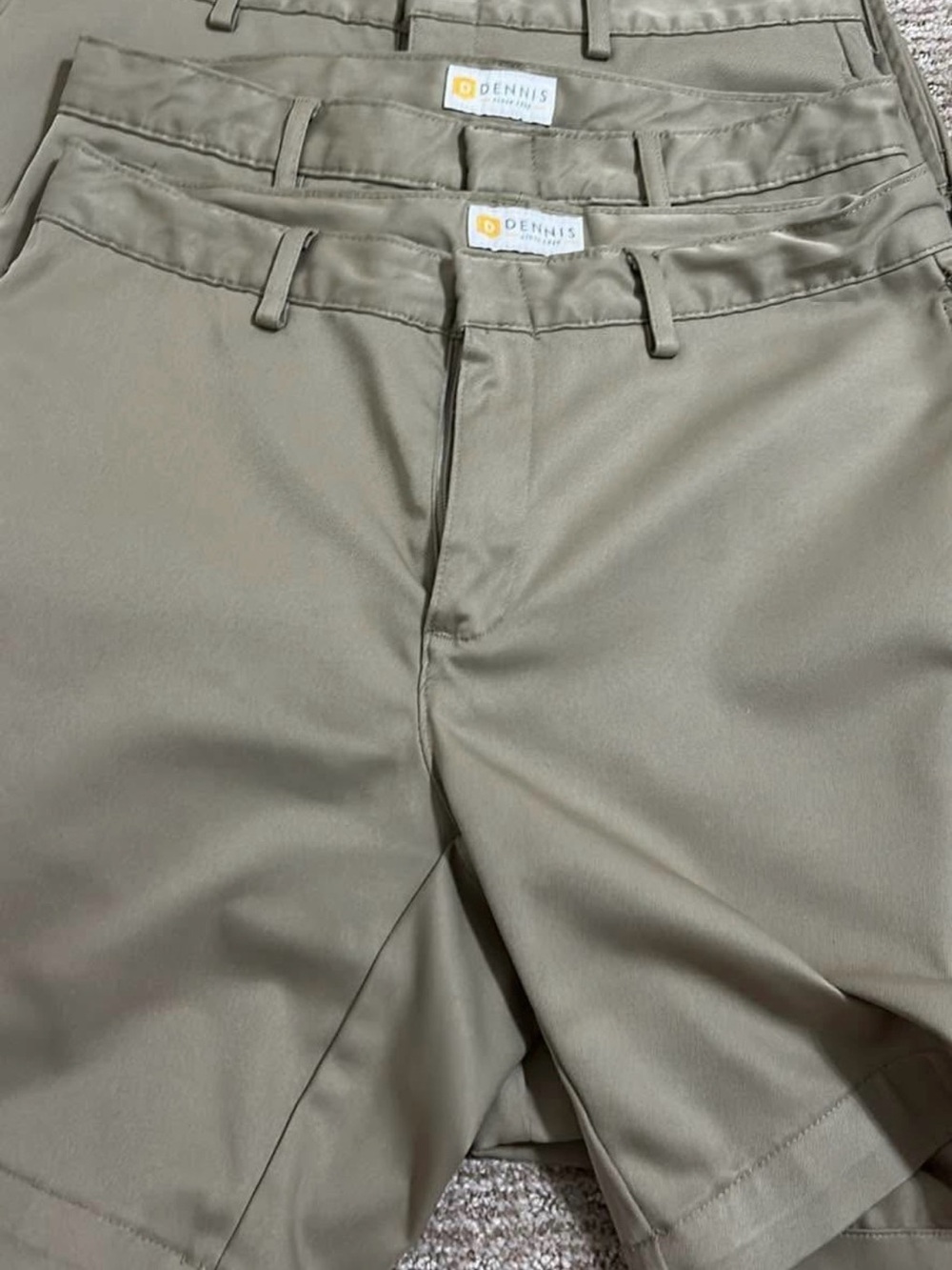 4 pair of Dennis uniformKhaki Men’s Shorts size 30